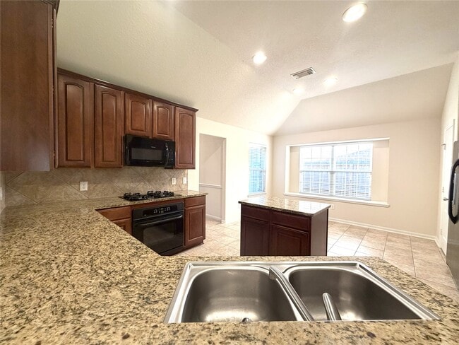 Building Photo - 21411 Venture Park Dr