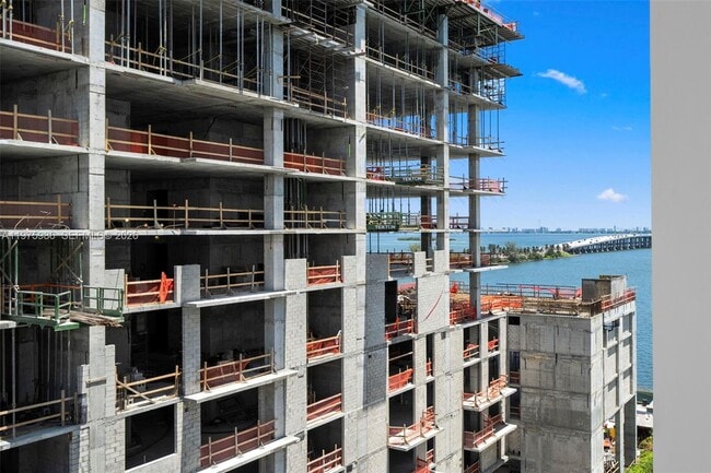 Building Photo - 3301 NE 5th Ave