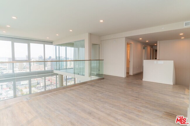 Building Photo - 601 Eleventh Ave