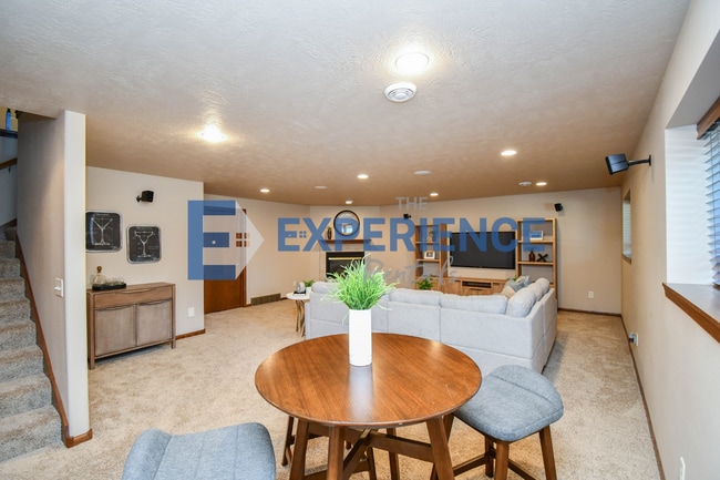 Building Photo - 3908 W 89th St