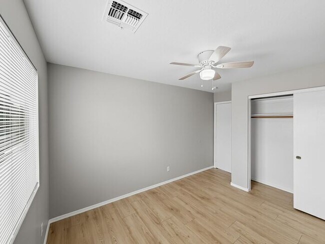 Building Photo - Pecan Creek - 5 Bedroom 3 Bathroom Home!