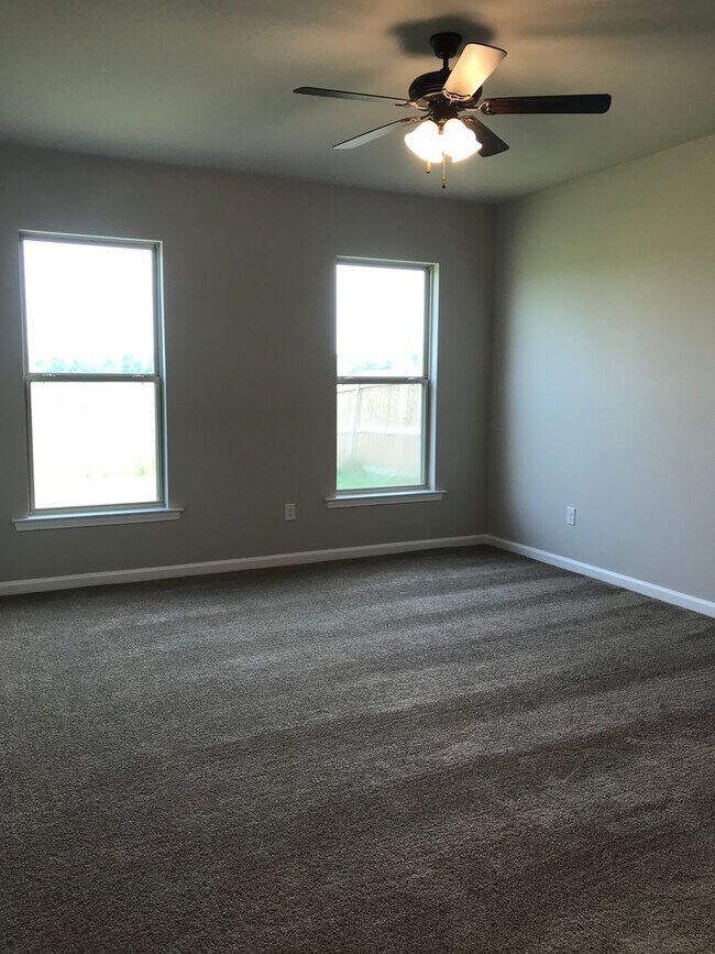 Building Photo - Close to Barksdale Air Force Base...