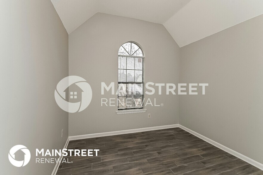 Building Photo - 5429 Kindle Creek Dr