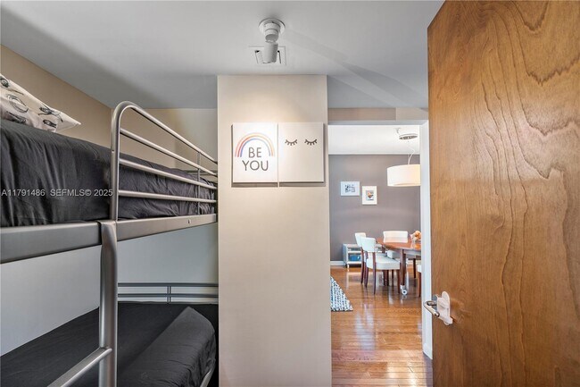 Building Photo - 1500 Ocean Dr