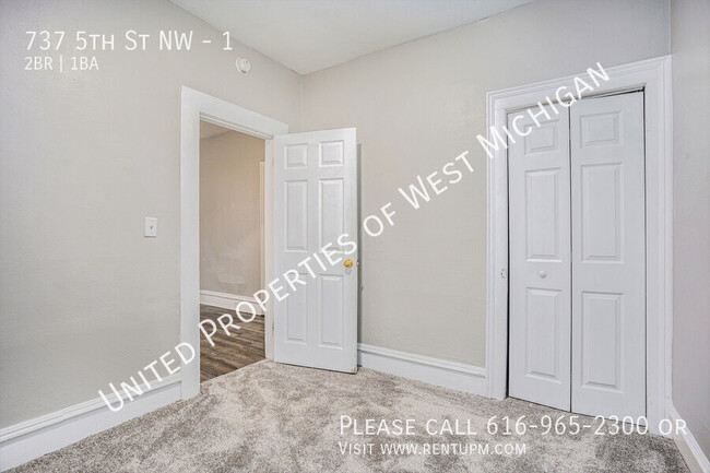 Building Photo - Available Now | 2 Bedroom 1 Bath Apartment...