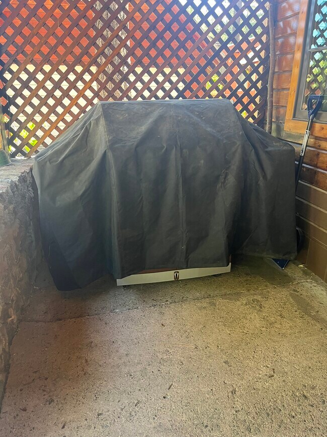 Building Photo - 3628 Forest Ave