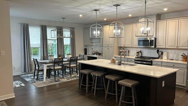 Building Photo - 603 Spring Hollow Dr