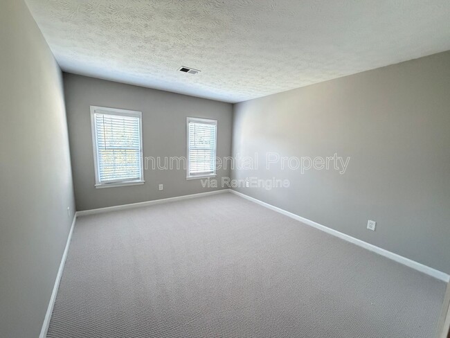 Building Photo - 467 Lees Trace SW
