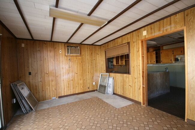 Building Photo - 4015 Apollo Dr SW