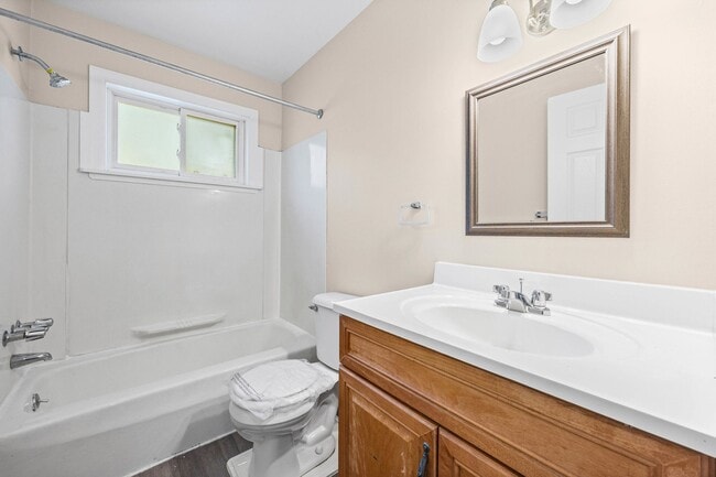 Building Photo - 725 Cedarwood Terrace