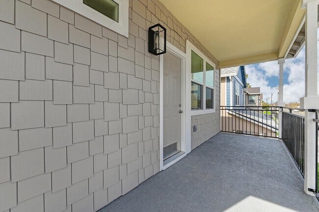 Building Photo - 2603 Beaumont St
