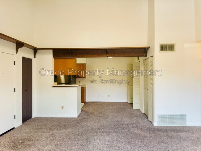 Building Photo - 3275 S Ammons St