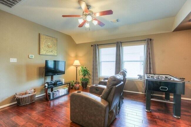 Building Photo - 66 W Spindle Tree Cir
