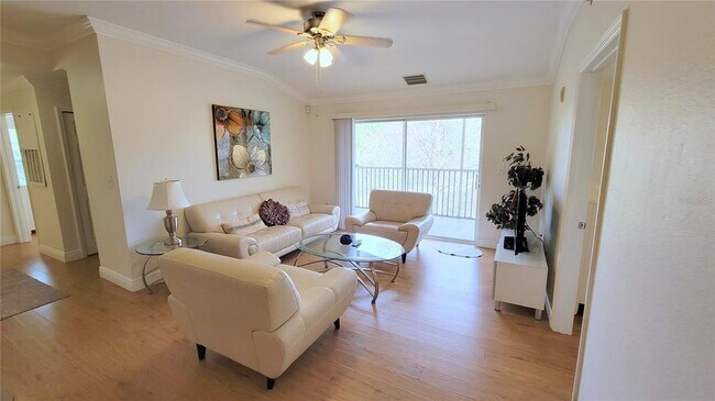Building Photo - 5463 Vineland Rd
