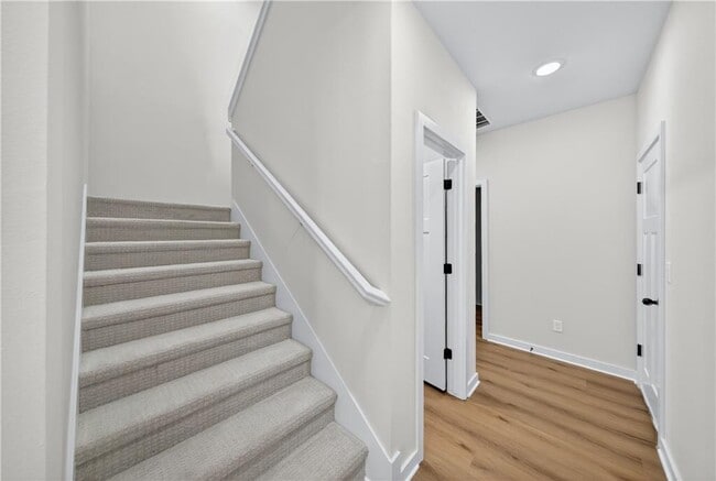 Building Photo - 603 Cosmos St