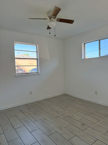 Building Photo - 4413 Herrmann St