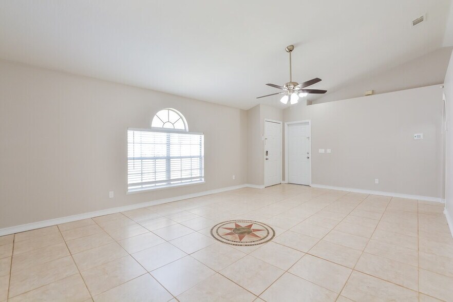 Building Photo - 8703 Foley Dr
