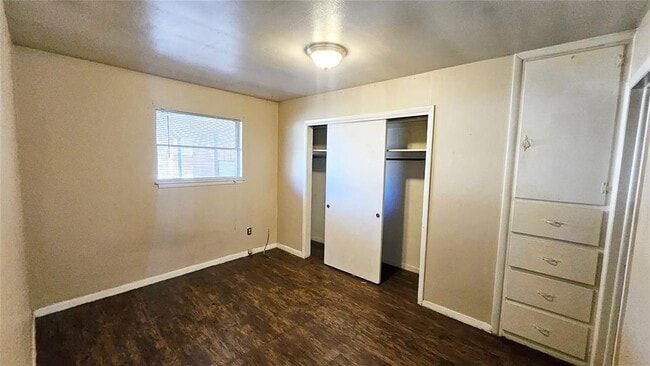 Building Photo - 6605 NW 30th Terrace