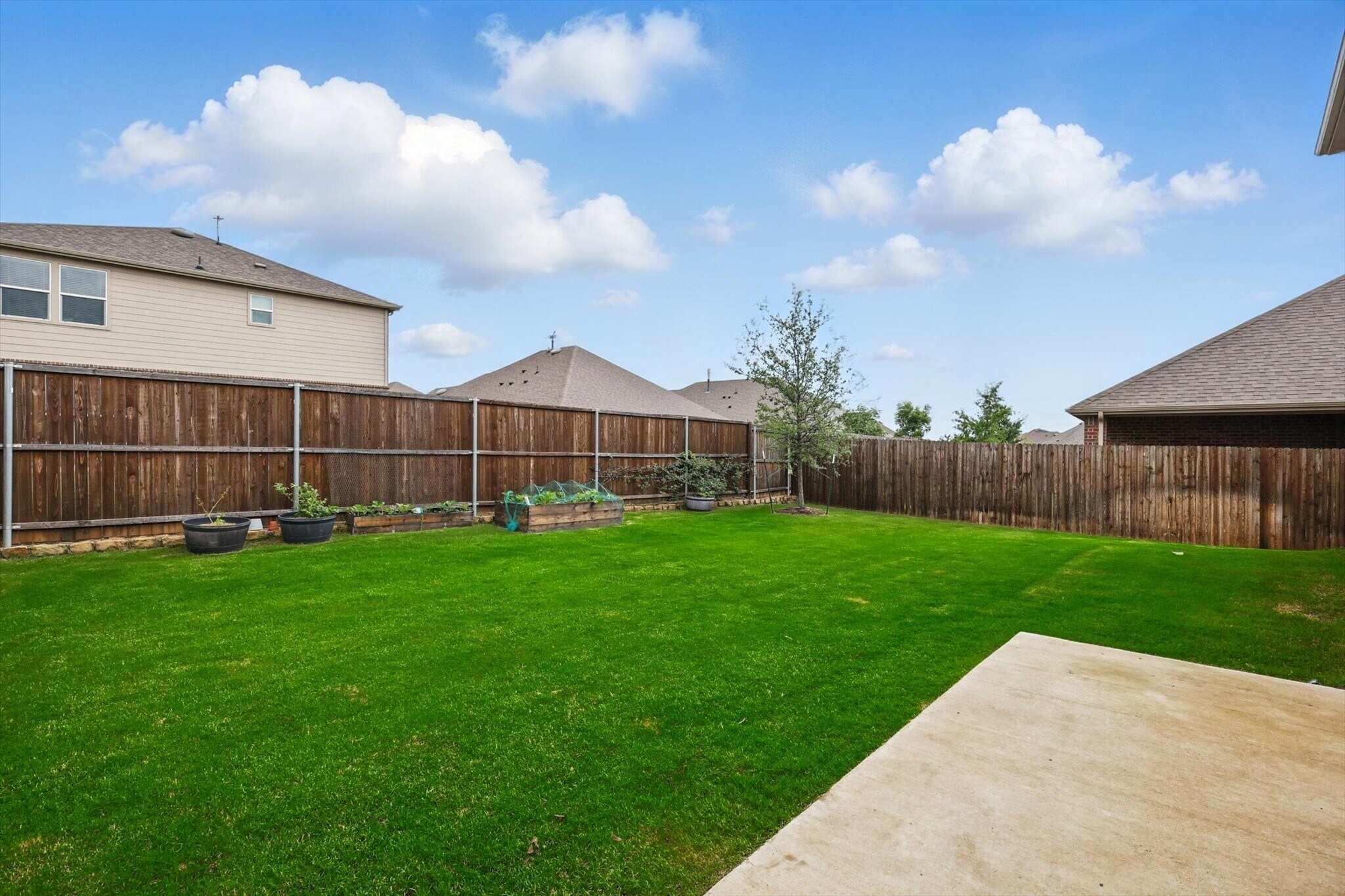 Building Photo - 802 Feldspar Way