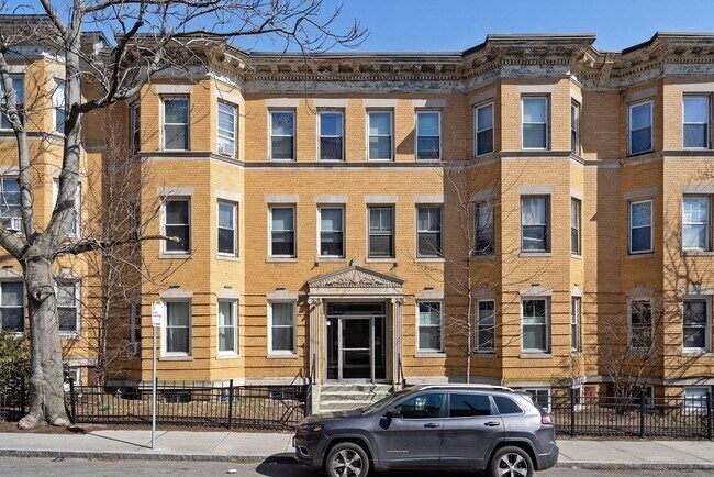 Building Photo - 136 Chiswick Rd