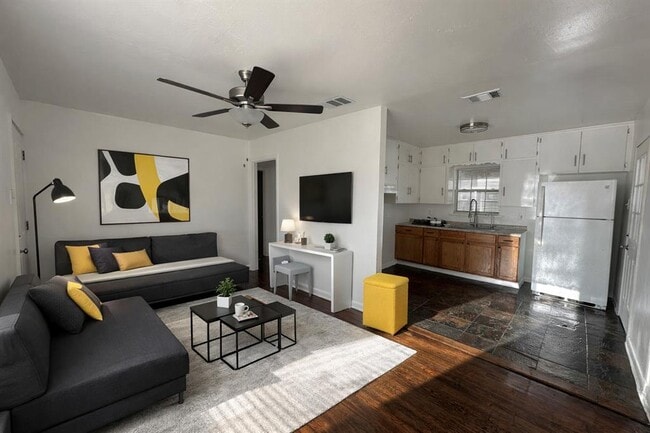 Building Photo - 600 Springdale Rd