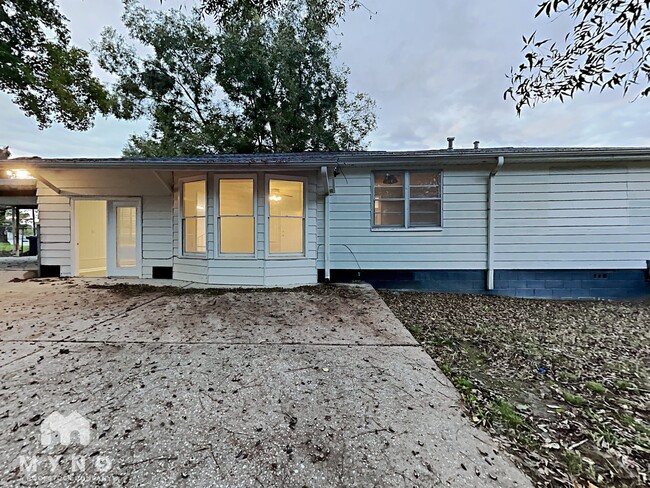 Building Photo - 5743 Warrior River Rd