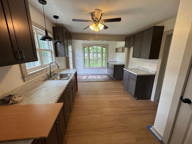 Building Photo - Newly Remodeled 3Bd/2Ba House