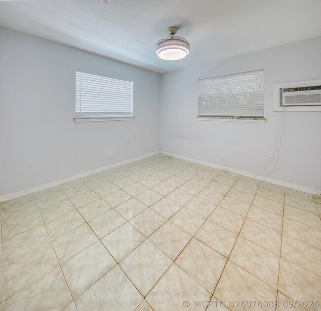 Building Photo - 216 Ocean Breeze
