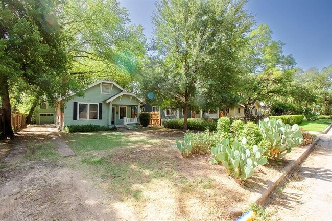 Building Photo - 4205 Avenue B