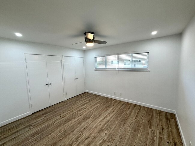 Building Photo - Beautifully Remodeled 2 Bed / 2 Bath Condo in Westarms – Prime Claremont Location!