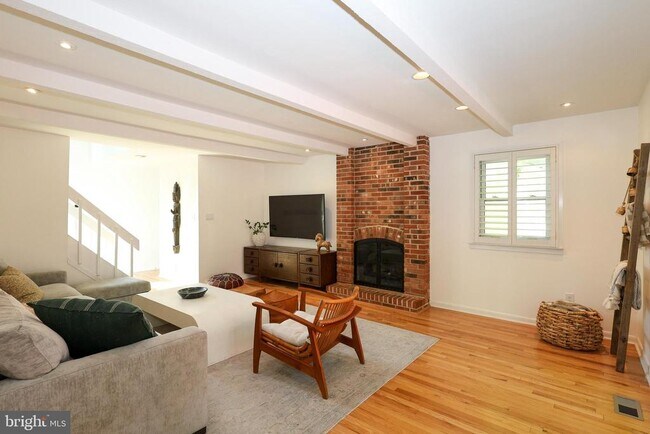 Building Photo - 206 Drakes Drum Dr