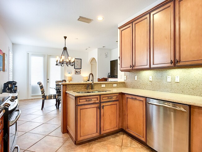 Building Photo - Gorgeous 4-Bedroom, 3-Bathroom Town Home w...