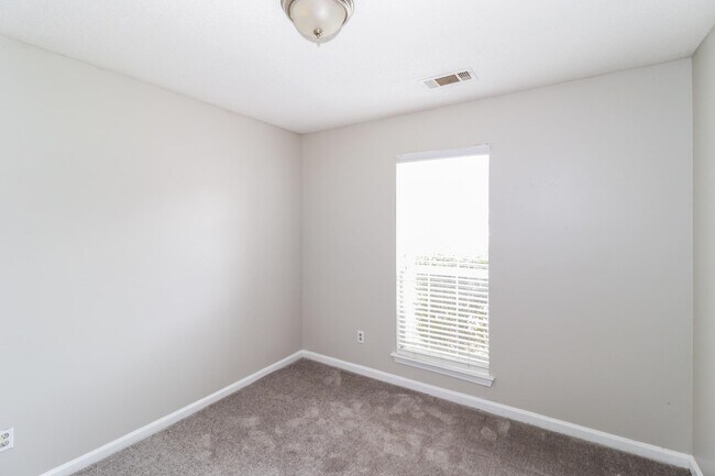 Building Photo - 5591 Autumn Valley Dr