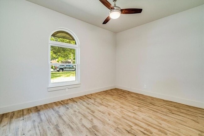 Building Photo - 2603 Mesquite Ln