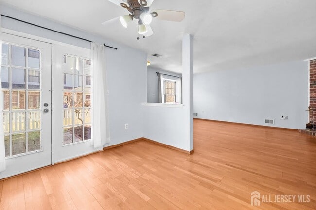 Building Photo - 19 Covington Ct