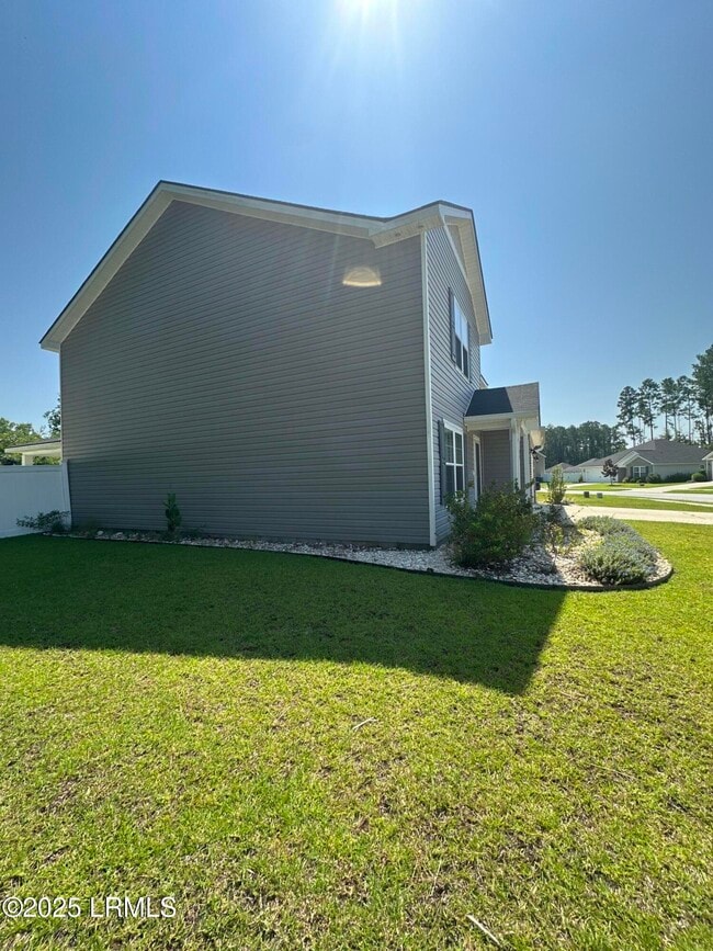 Building Photo - 35 Sandy Strm Dr