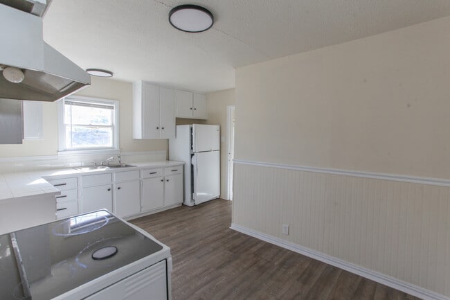 Building Photo - 1506 Kentucky Way