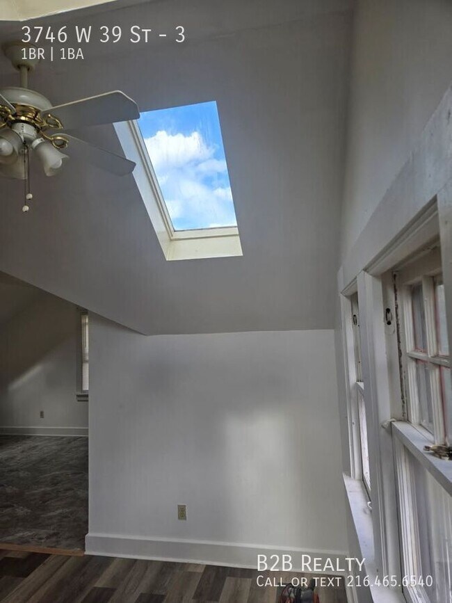 Building Photo - 3746 W 39th St