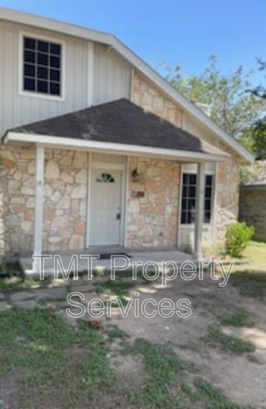 Primary Photo - 724 Sunshadow Dr