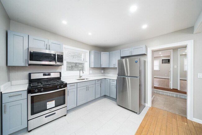 Primary Photo - 27 W 16th St