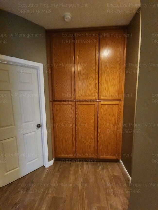 Building Photo - Charming 3 bedroom, 2 bathroom home locate...