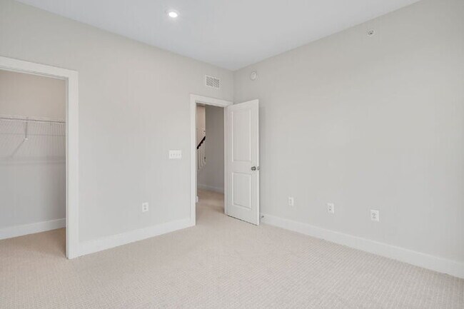 Building Photo - Spacious 3 Bedroom Condo Near VCU & VUU –  Most Utilities Included – $3,200/mo