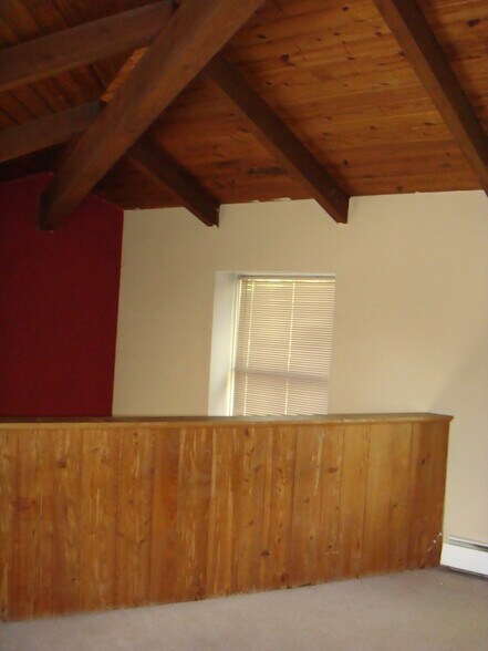 Building Photo - 2459 S 99th St