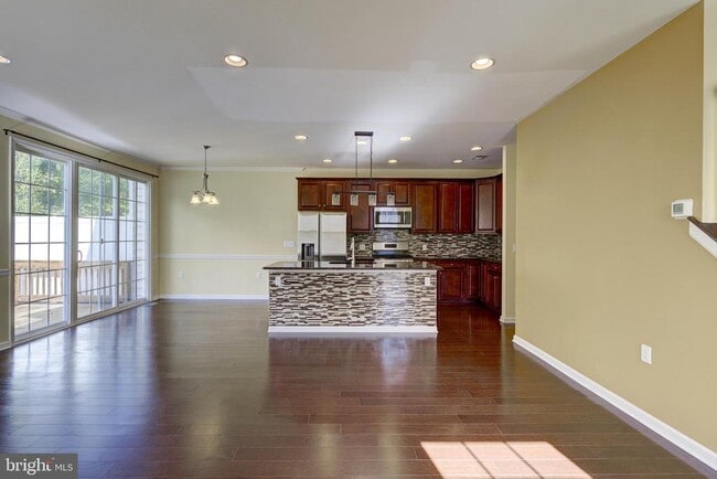 Building Photo - 101 Pearce Ln