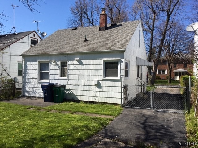 Building Photo - 152 Tyler St
