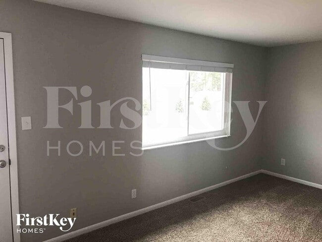 Building Photo - 1758 Hilltree Dr