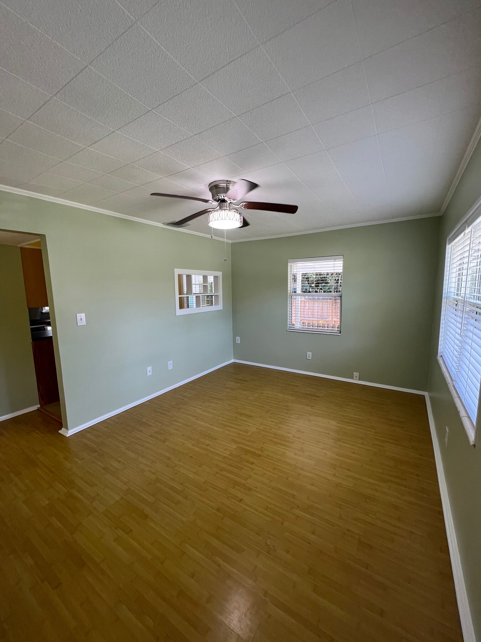 Building Photo - 5321 Newton Ave S