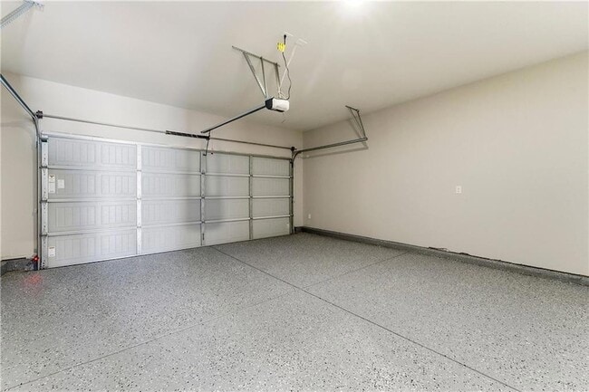 Building Photo - 1905 Westwind St