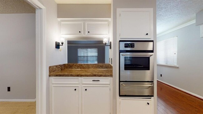 Building Photo - 11807 Monticeto Ln