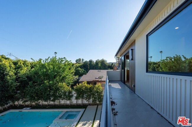 Building Photo - 4708 Noble Ave